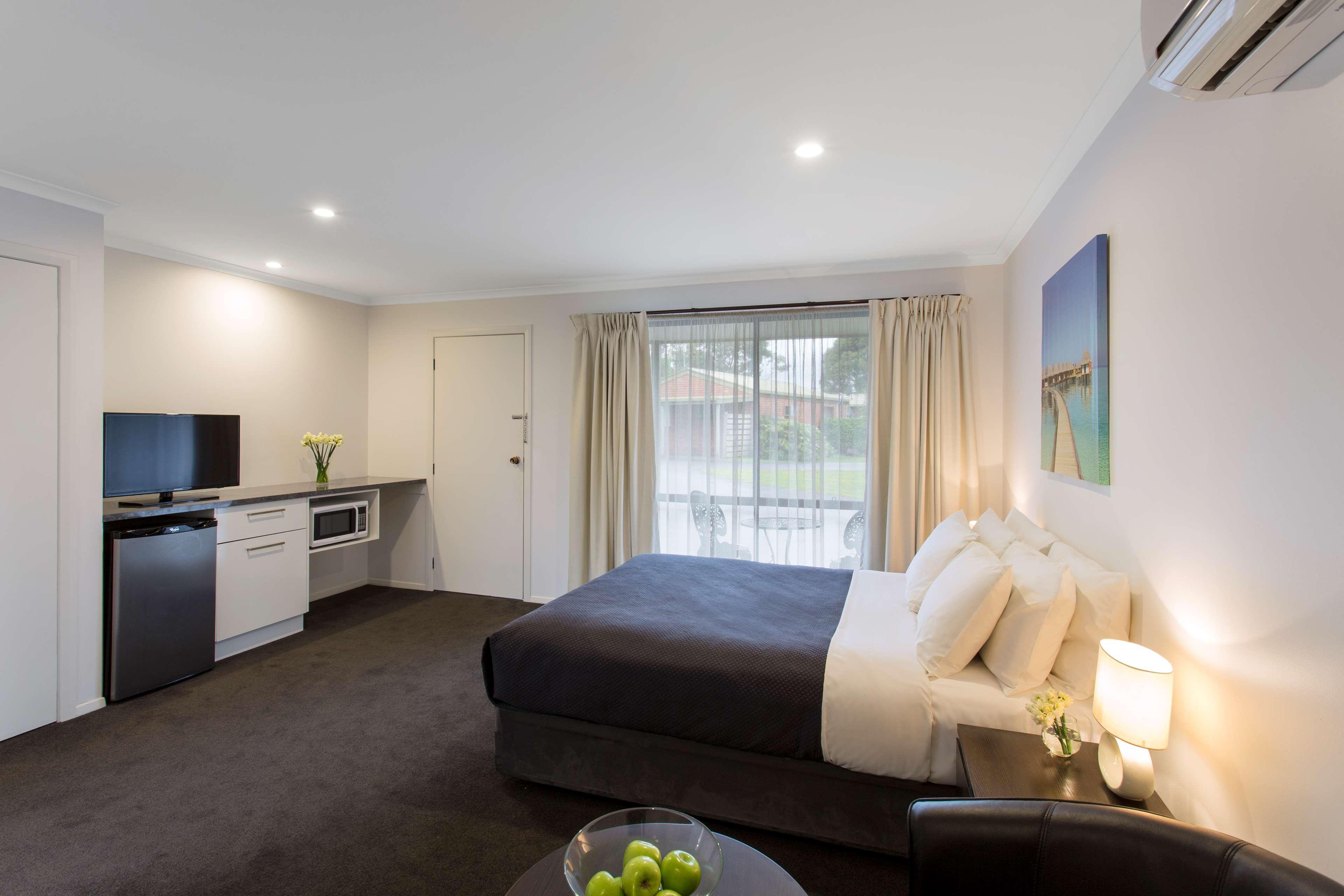 Best Western Colonial Village Motel Γουόρναμπουλ Εξωτερικό φωτογραφία